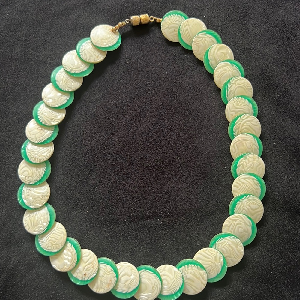 Vintage choker